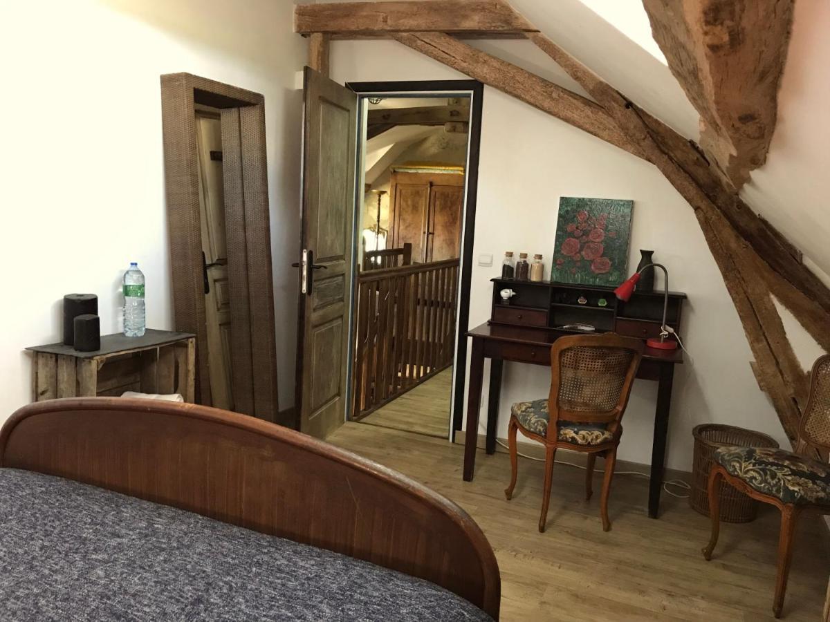 Chambre D'Hotes Chez Gustave & Compagnie Choussy ภายนอก รูปภาพ